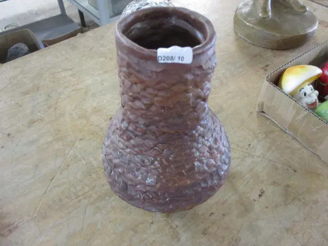 Pottery Vase Image 1++