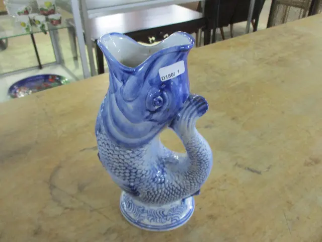 Gurgling Jug Image 1++