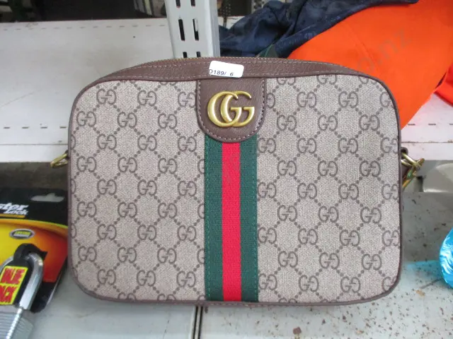 Fashion Wallet Image 1++