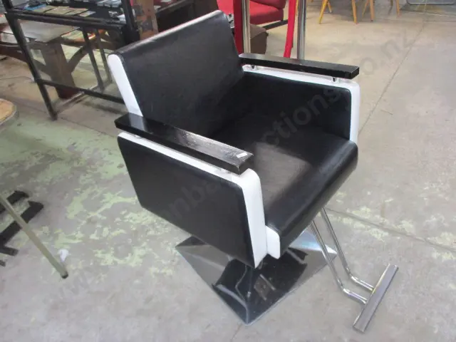 Barbers Chair Image 1++
