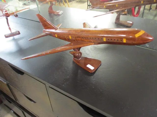 Model Plane Image 1++