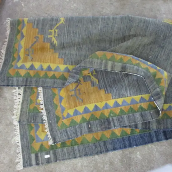 Rug