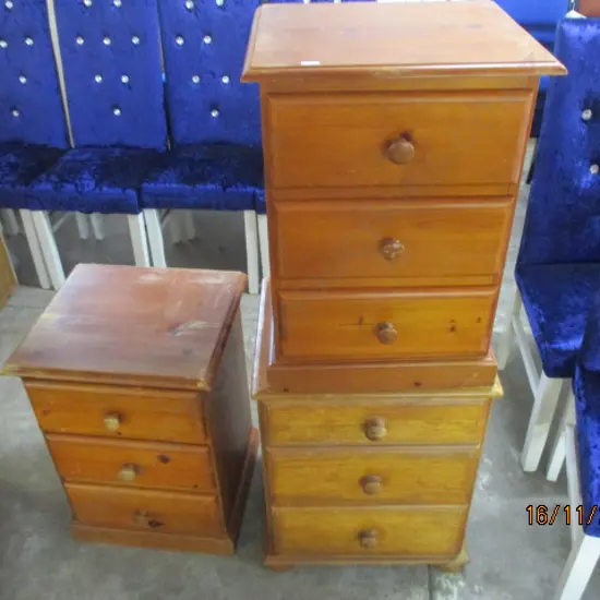 3 Bedside Cabs