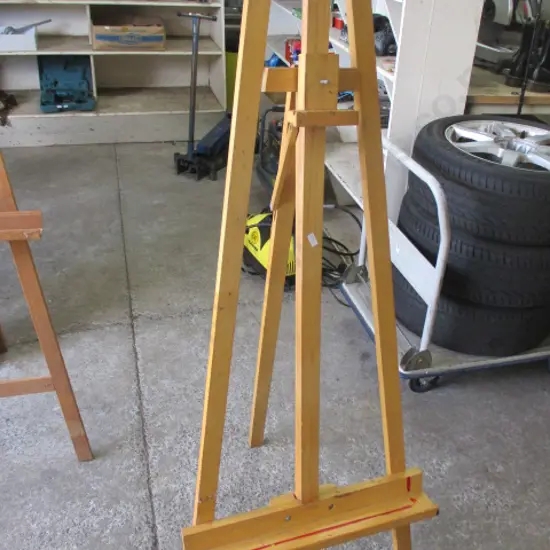 Easel