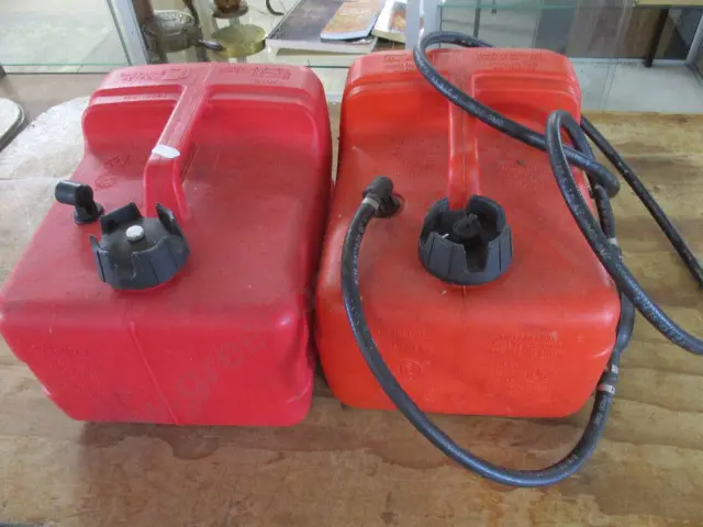 Gas Cans Image 1++