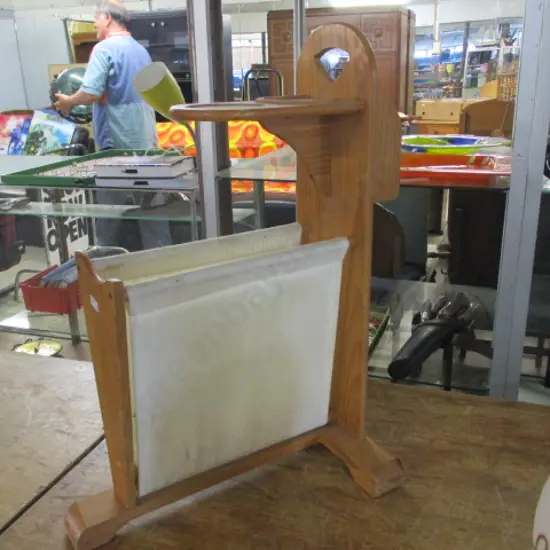 Knitting Table