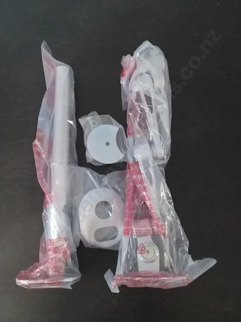 MONITOR ARM - DELUXE X 2 - NEW Image 1++