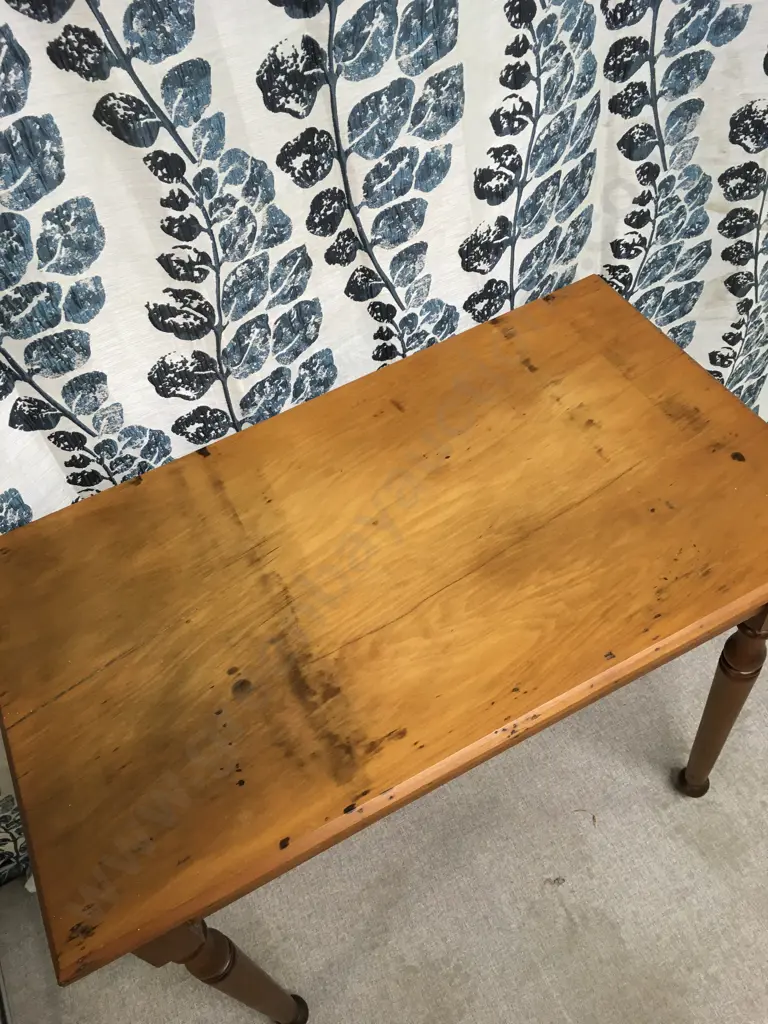 KAURI SIDE OR END TABLE Image 1++