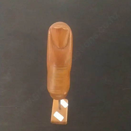 CARVED DIGIT