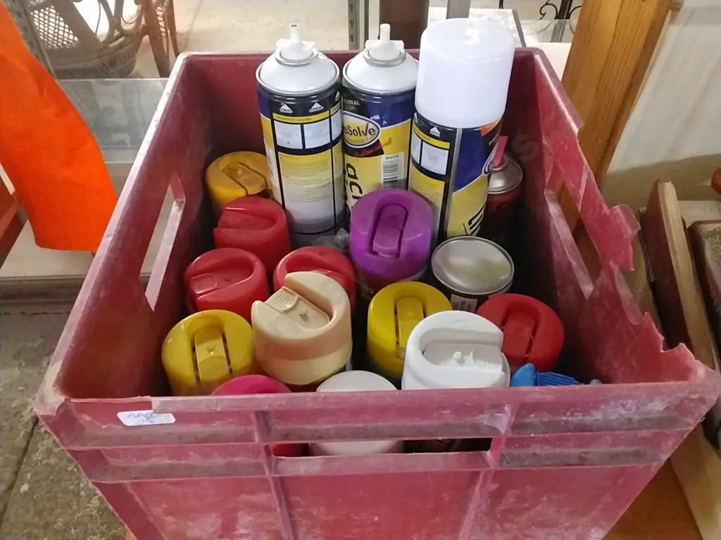 BOX OF SPRAY PAINTS Image 1++
