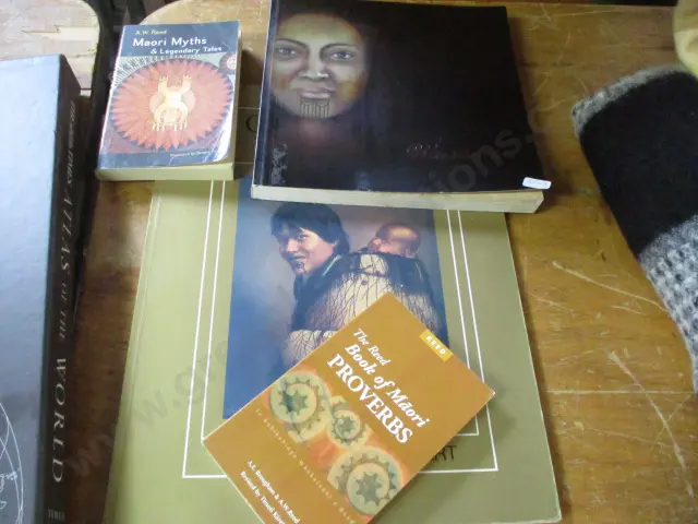 Books Image 1++