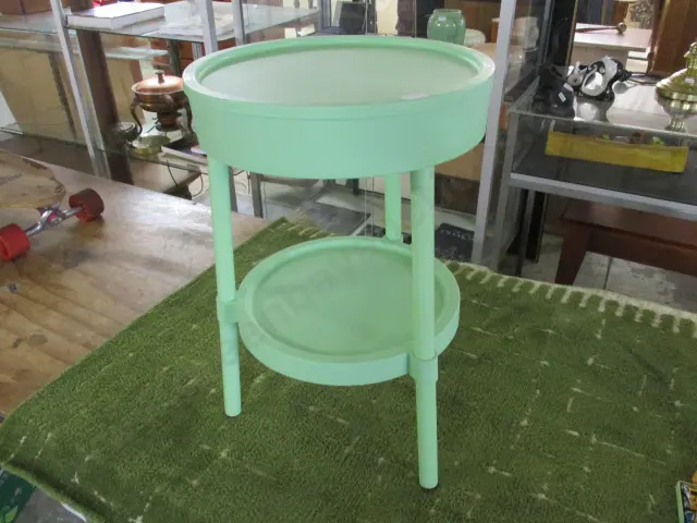 Side Table Image 1++