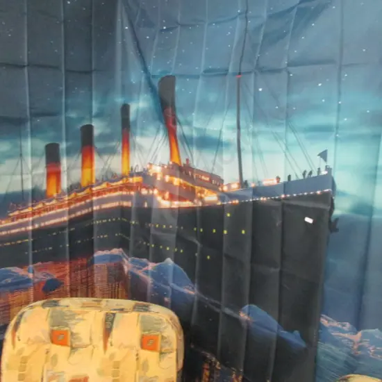 Titanic banner