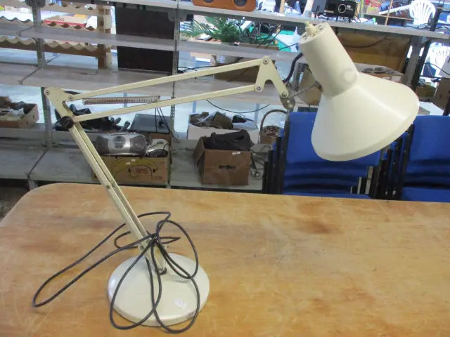 Retro Lamp Image 1++