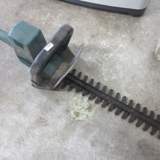 Hedge Cutter