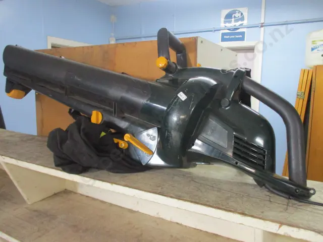 Garden Vac Image 1++