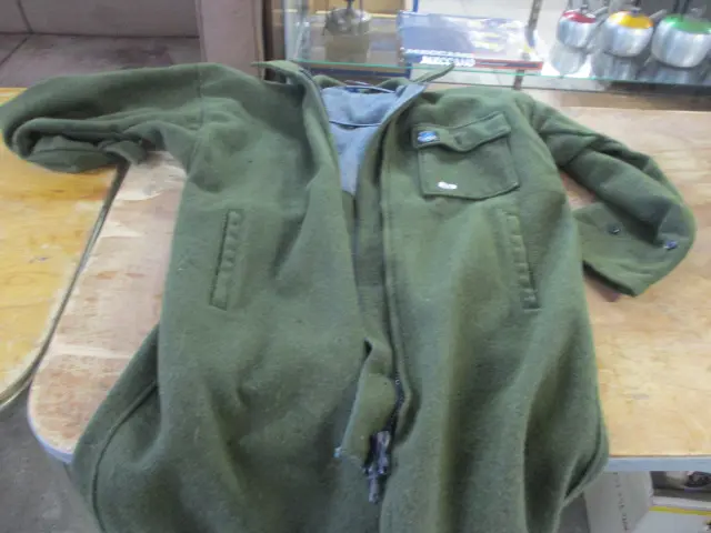 SwanDri Bush Jacket Image 1++