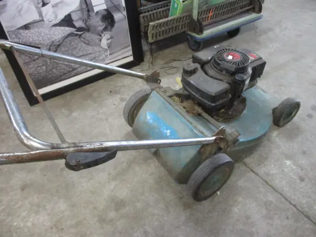 Lawnmower Image 1++
