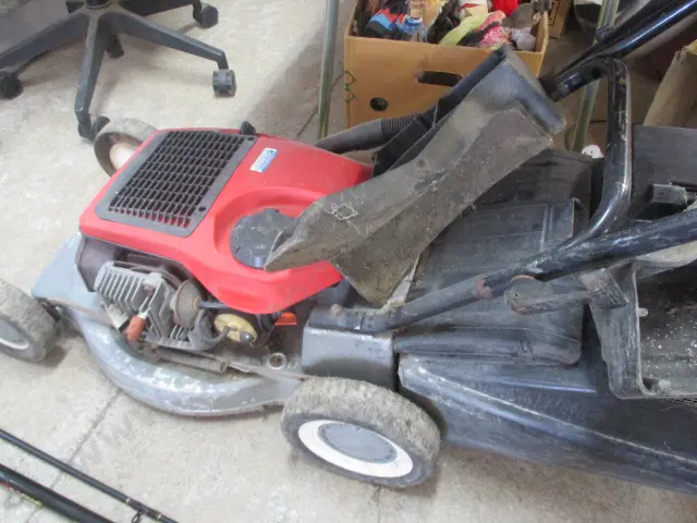 Lawn Mower Image 1++