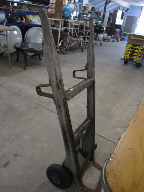 Wooden handtruck Image 1++