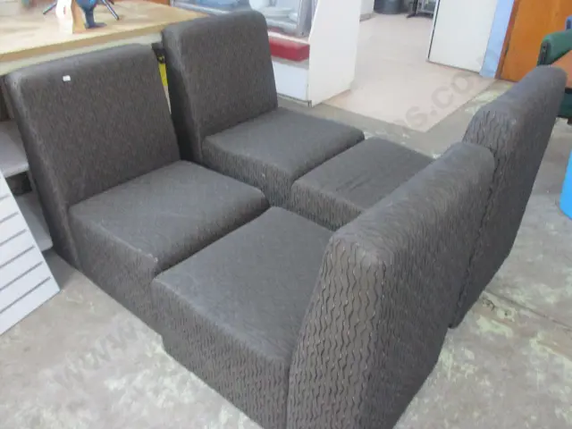 4 Modular Seats Image 1++