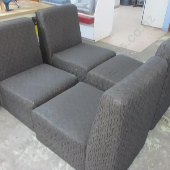 4 Modular Seats