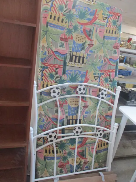 Single Bed Image 1++