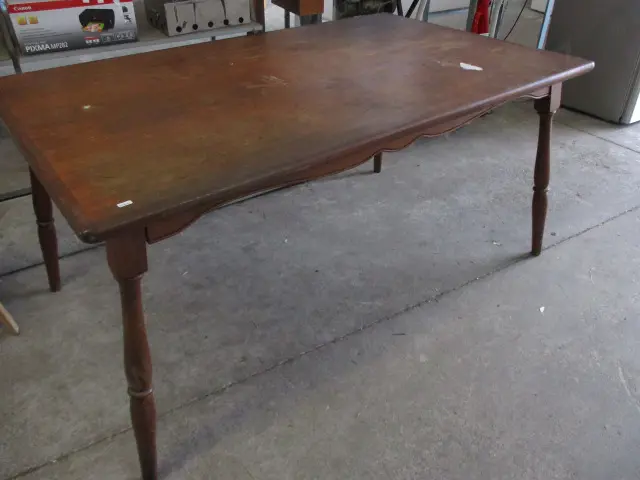Mid century Table Image 1++