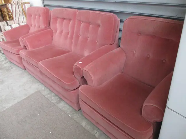3 Piecs Lounge Suite Image 1++