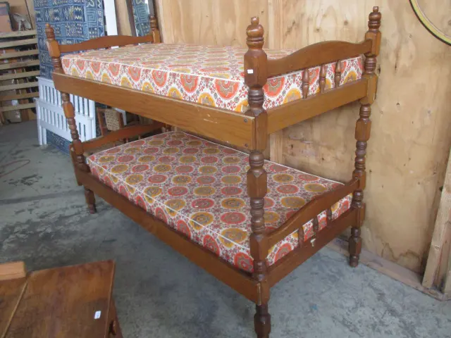 Set Wooden Bunks Image 1++
