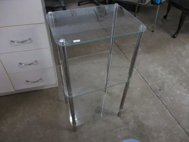 Glass Whatnot Image 1++