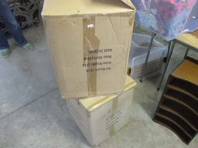 2 Boxes Bags Image 1++