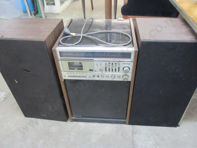 Retro Stereo Image 1++