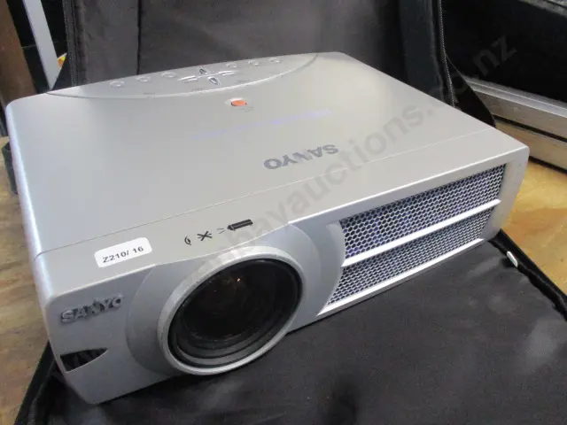 Projector Image 1++