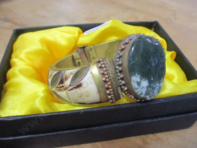 Bracelet Image 1++