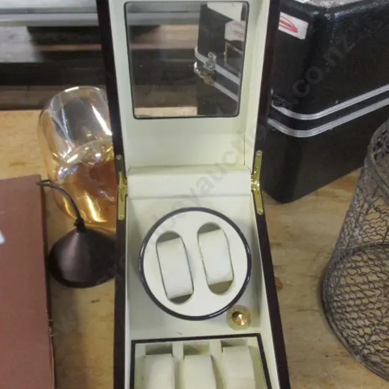 Auto Watchcase