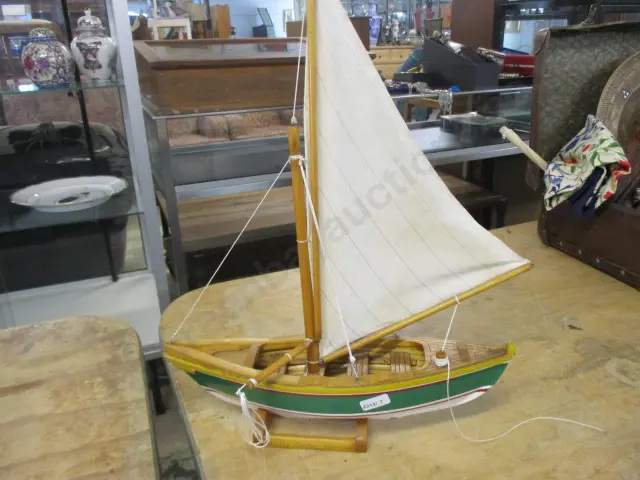 Model Boat Image 1++