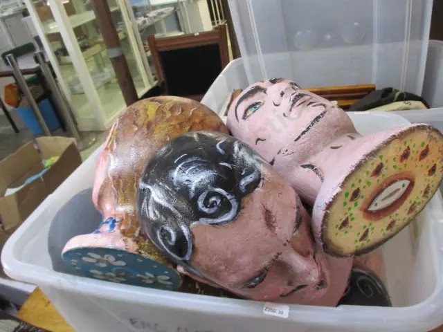 Heads Image 1++
