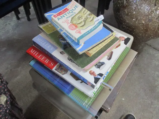Collectors Books Image 1++