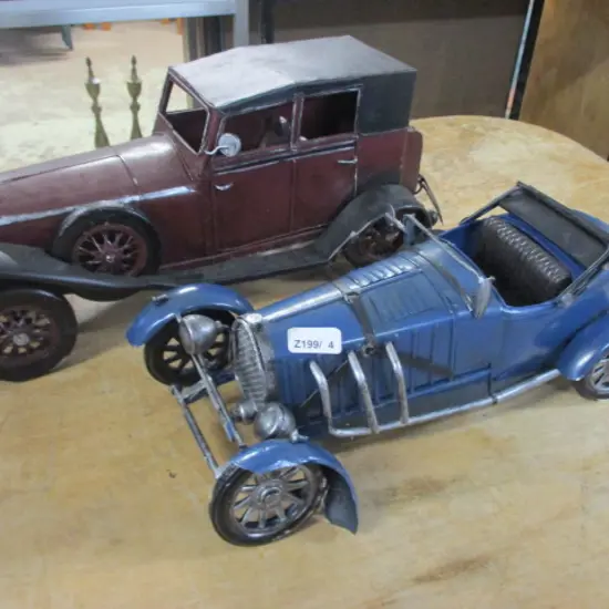 2 Model Cars