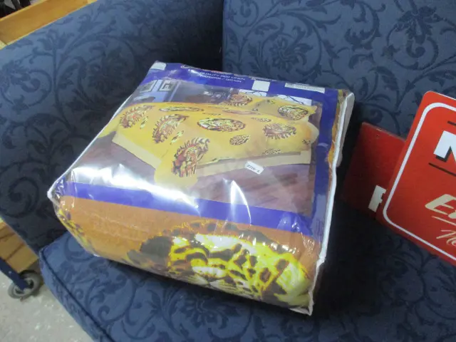 Queen Bed Cover Image 1++