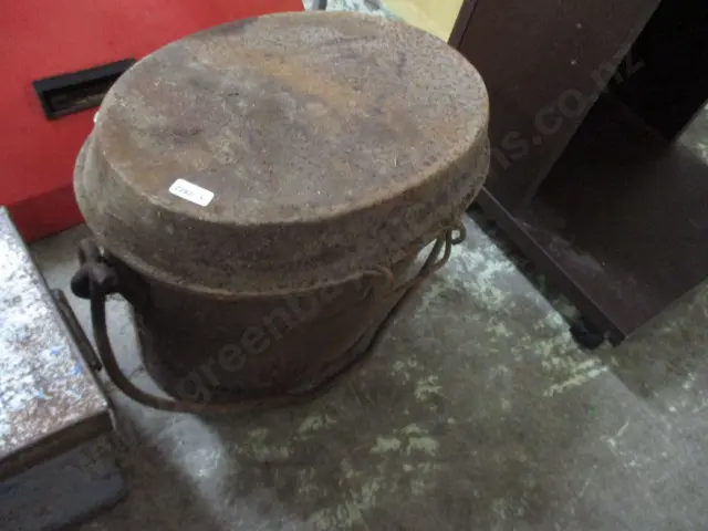 Metal Box Image 1++