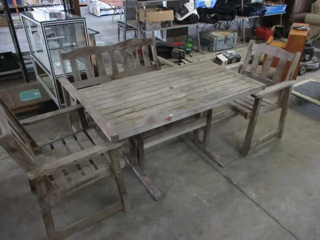 Jarrah Bbq Table and Ch Image 1++