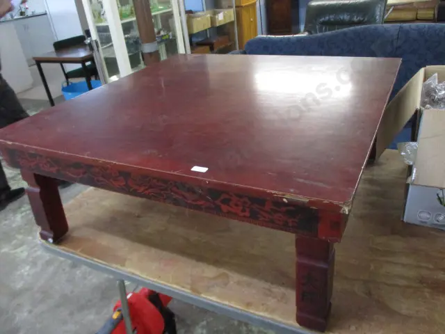 Oriental Side Table Image 1++