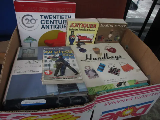 Books Image 1++