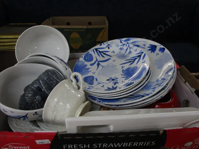 Dinnerware Image 1++