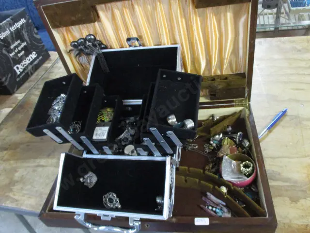 Boxes Costume Image 1++