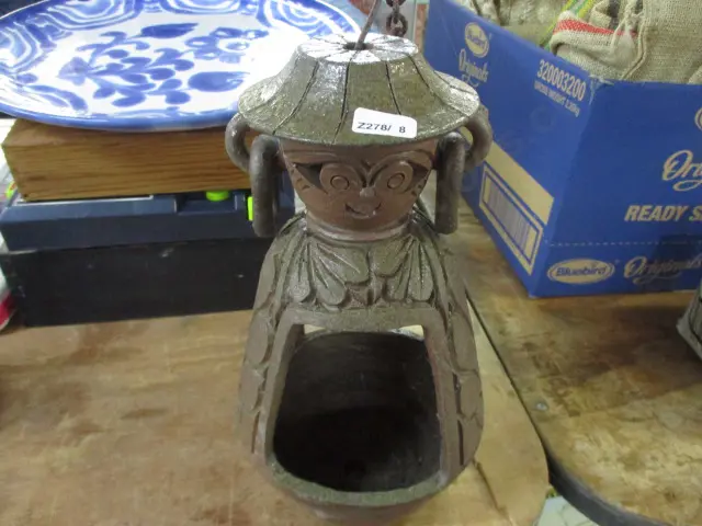 Pottery Bird Feeder Image 1++