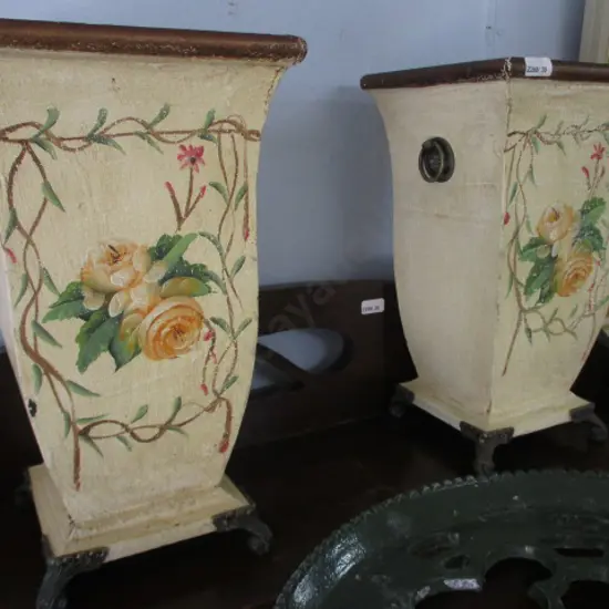 Pr Decorative Urns