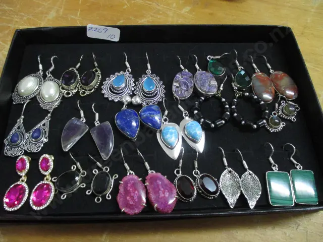 Earrings Image 1++